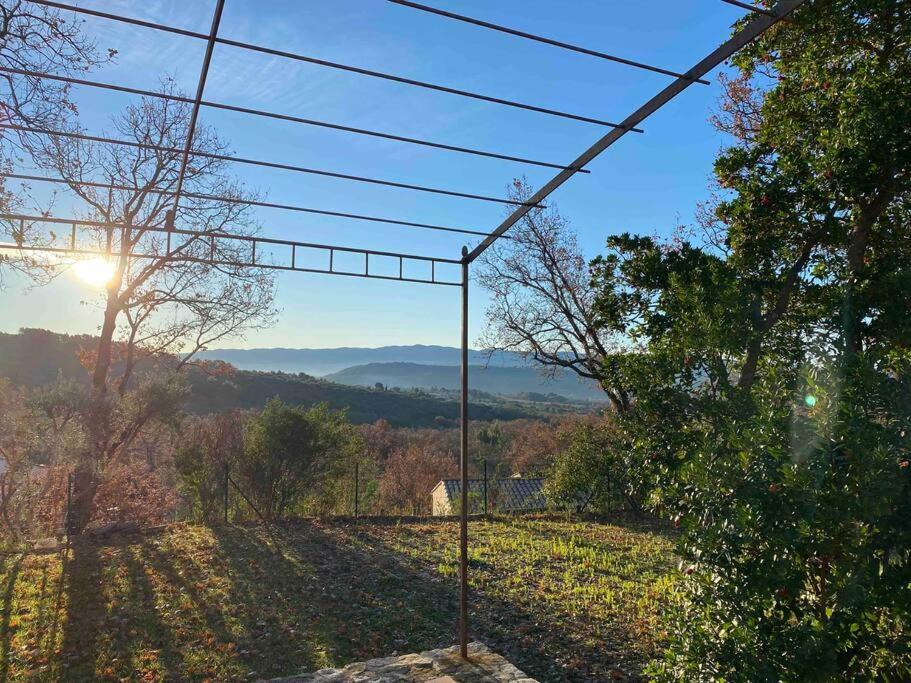 Chante Coucou Saint-Saturnin-d'Apt Exteriér fotografie